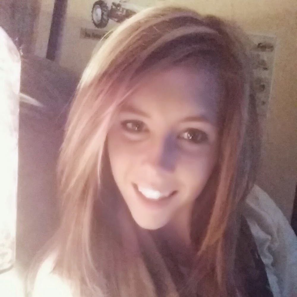 Meet your Posher, Courtney